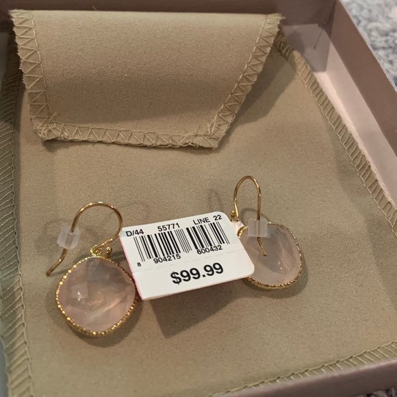 #NWT Gold plated Rose Quartz Drop Earring.Fine jewelry.Best price.